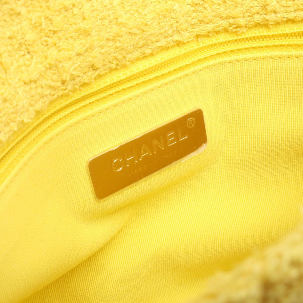 Chanel Shoulder Bag 19 D'isneuf Quilted 2-Way Yellow Fabric 19 Chain — view 4
