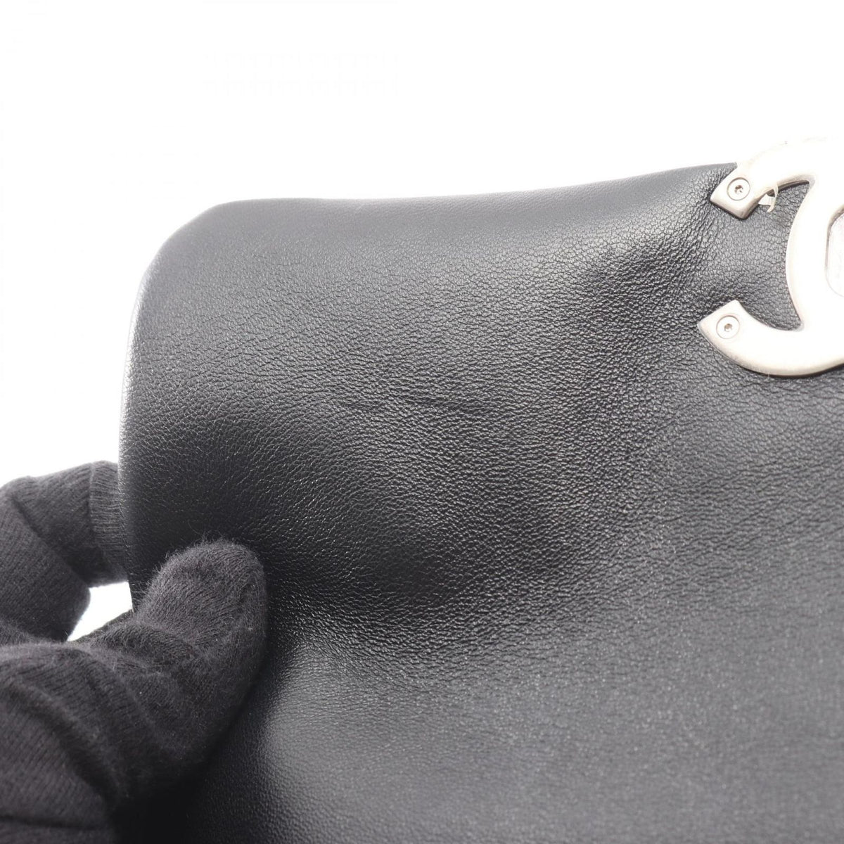 Chanel Shoulder Bag 19 D'isneuf Quilted 2-Way Black Lambskin 19 Chain — view 6