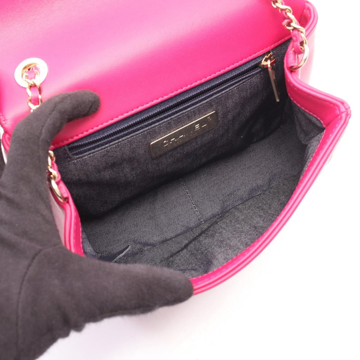 Chanel Shoulder Bag CC Logo Pink Purple Lambskin Chain — view 3