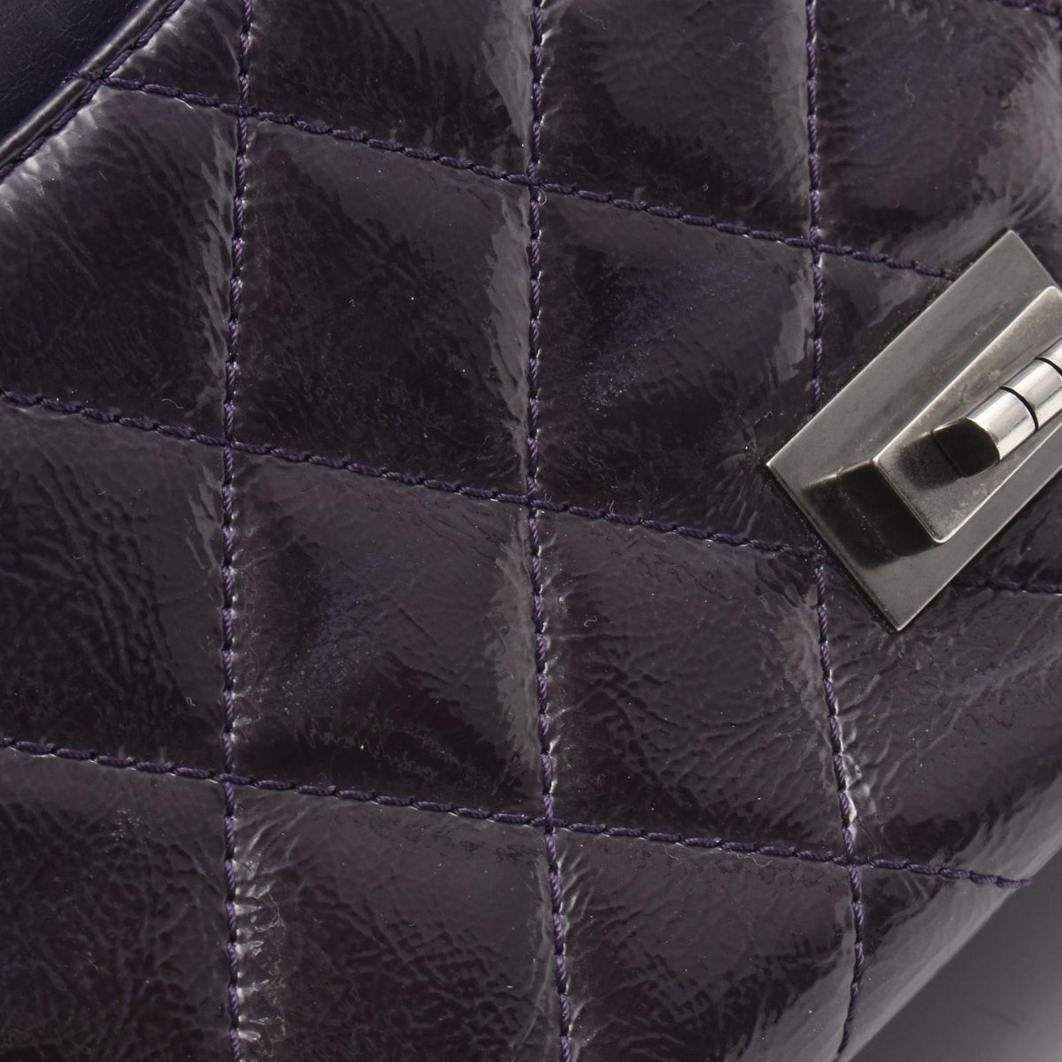 Chanel Shoulder Bag 2.55 Quilted Maxi Double Flap Purple Patent Leather Big — view 7