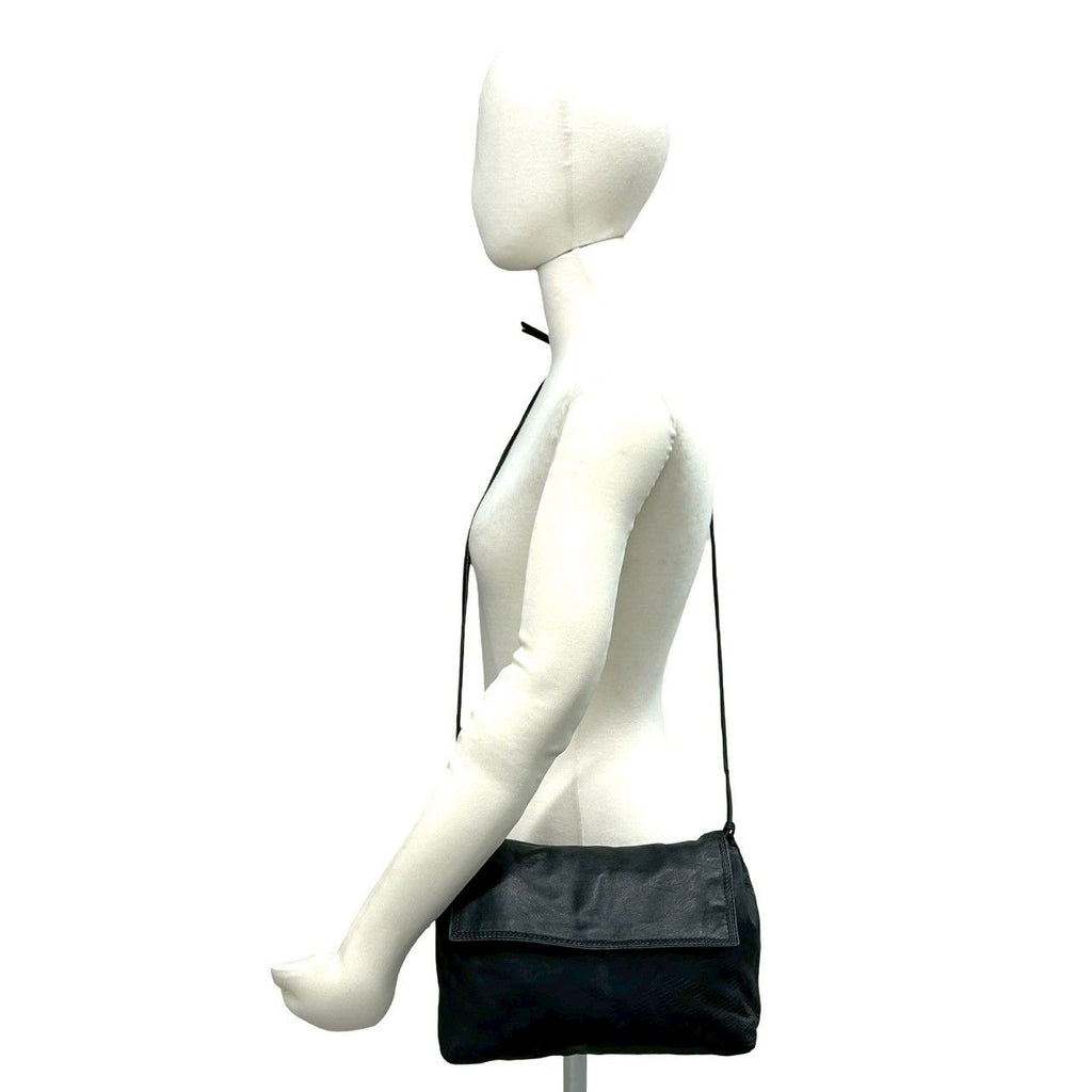 Loewe Vintage Anagram Logo Nappa Leather Mini Shoulder Bag Pochette Black — view 2