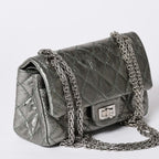 Chanel 2.55 Double Flap Chain Shoulder Bag Vintage Calfskin Metallic Green — view 3
