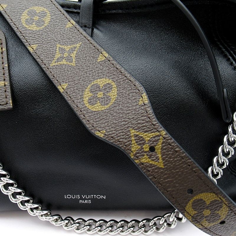 Louis Vuitton Carriage Cargo Vibe PM Lambskin Handbag Noir — view 2