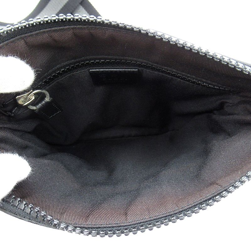 Gucci Shoulder Bag GG Nylon Black — view 7