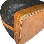 Louis Vuitton Monogram Drawstring Shoulder Back Noe Bag Brown — view 9