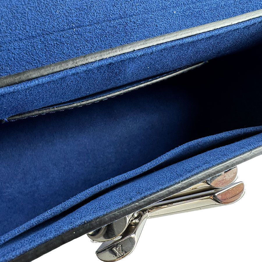 Louis Vuitton Shoulder Bag Epi Twist PM — view 5