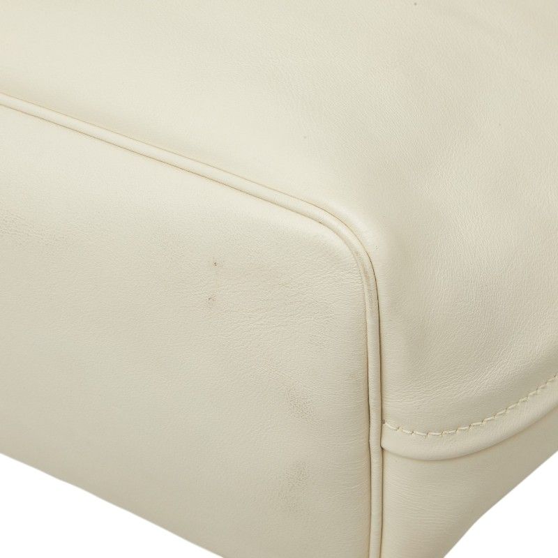 Prada Shoulder Bag White Leather — view 4