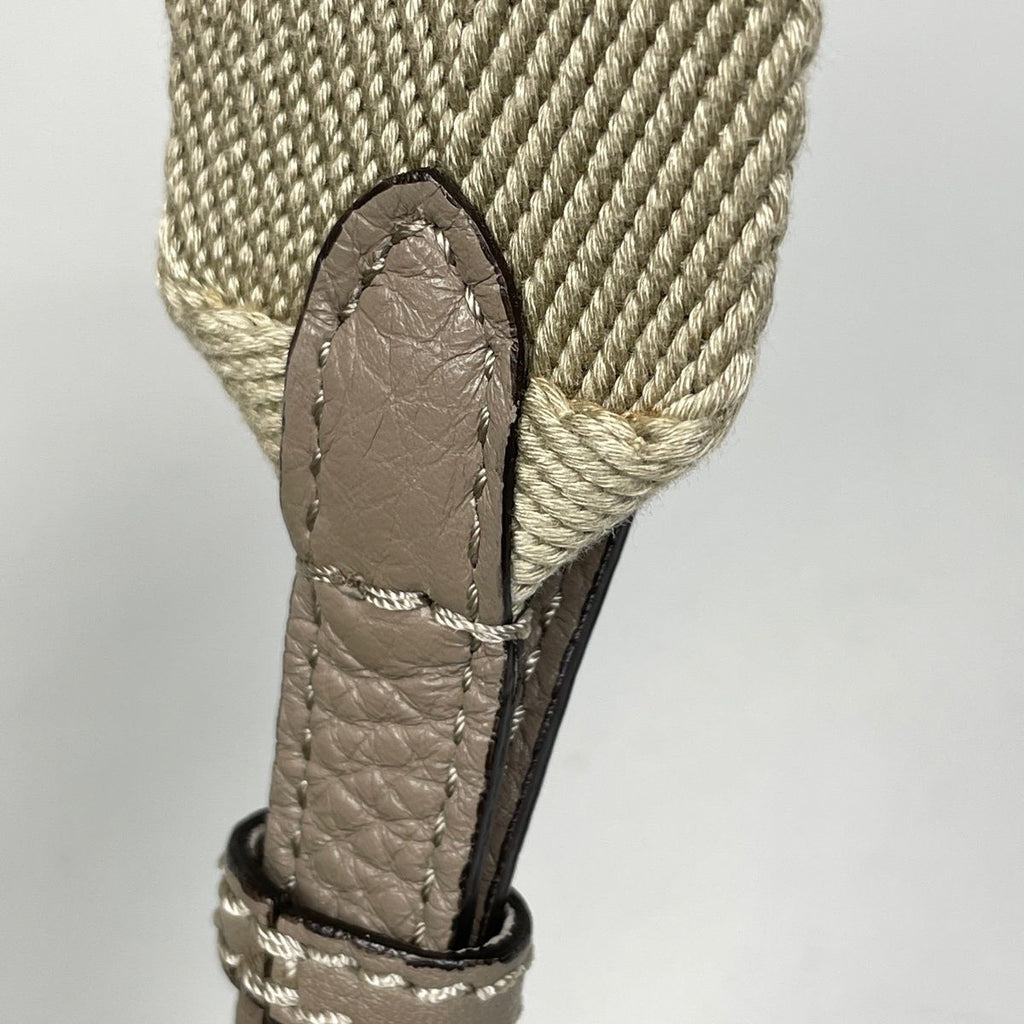 Fendi Selleria Shoulder Bag 2-Way Kuoio Leather Beige — view 5