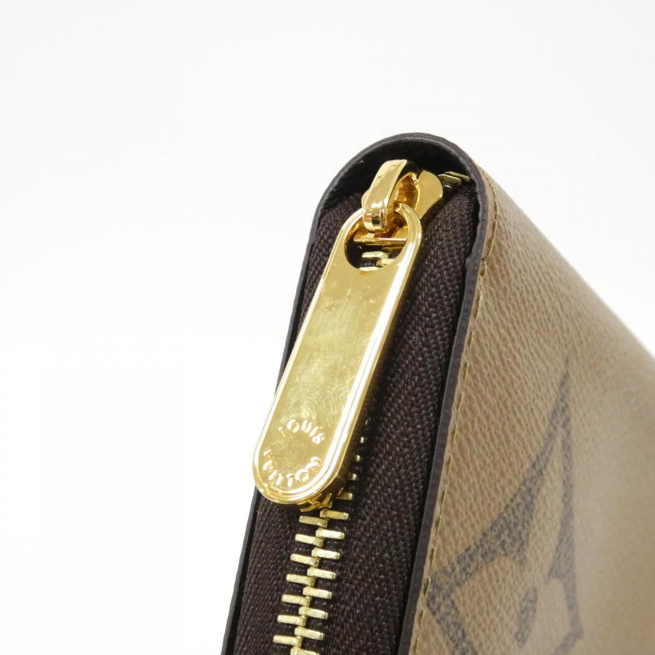 Louis Vuitton Monogram Giant Zippy Wallet — view 3
