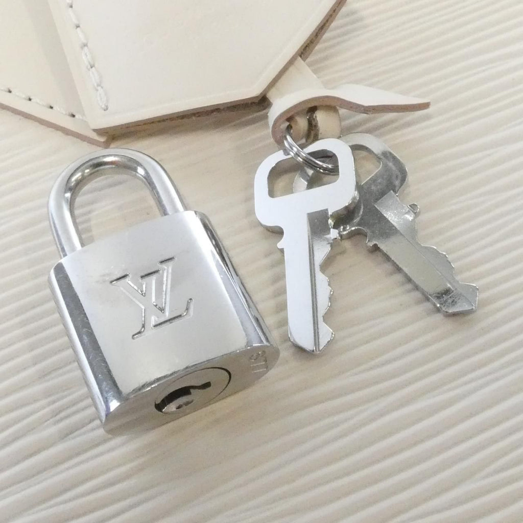 Louis Vuitton Epi Alma BB — view 4