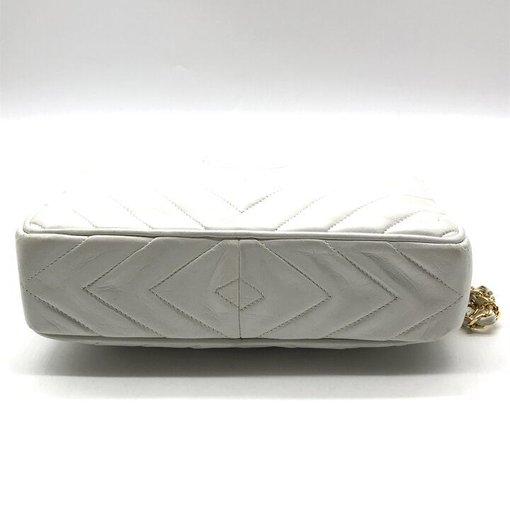 Chanel CC Logo Quilted Lambskin Leather Fringe Chain Shoulder Bag White — view 4