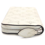 Louis Vuitton Monogram Mahina Zippy Wallet Blanc Card Case White Leather Silver — view 3