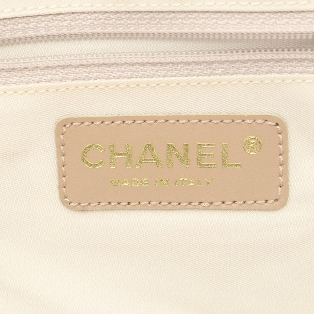 Chanel Tote New Travel Line MM Beige Leather New MM — view 4
