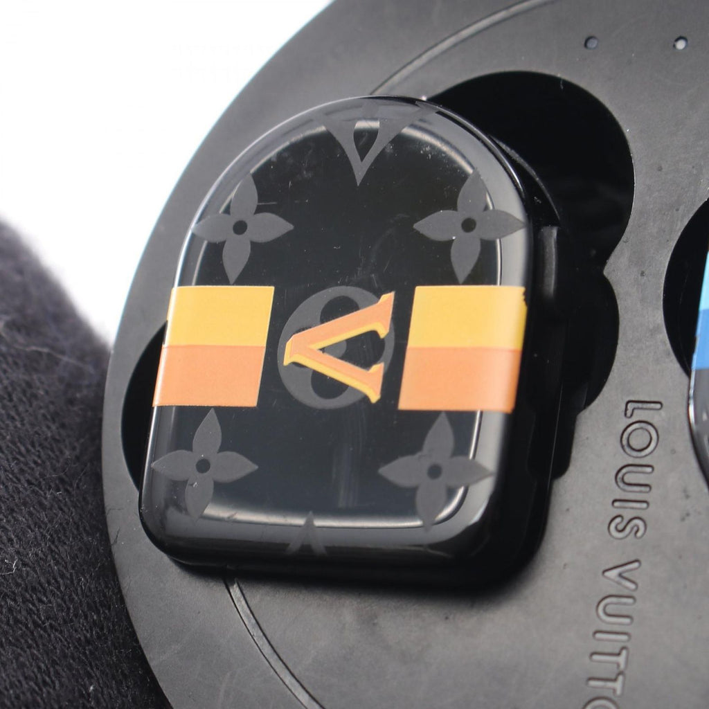 Louis Vuitton Horizon Stripe Eclipse Wireless Earphones Rubber Shoulder — view 5