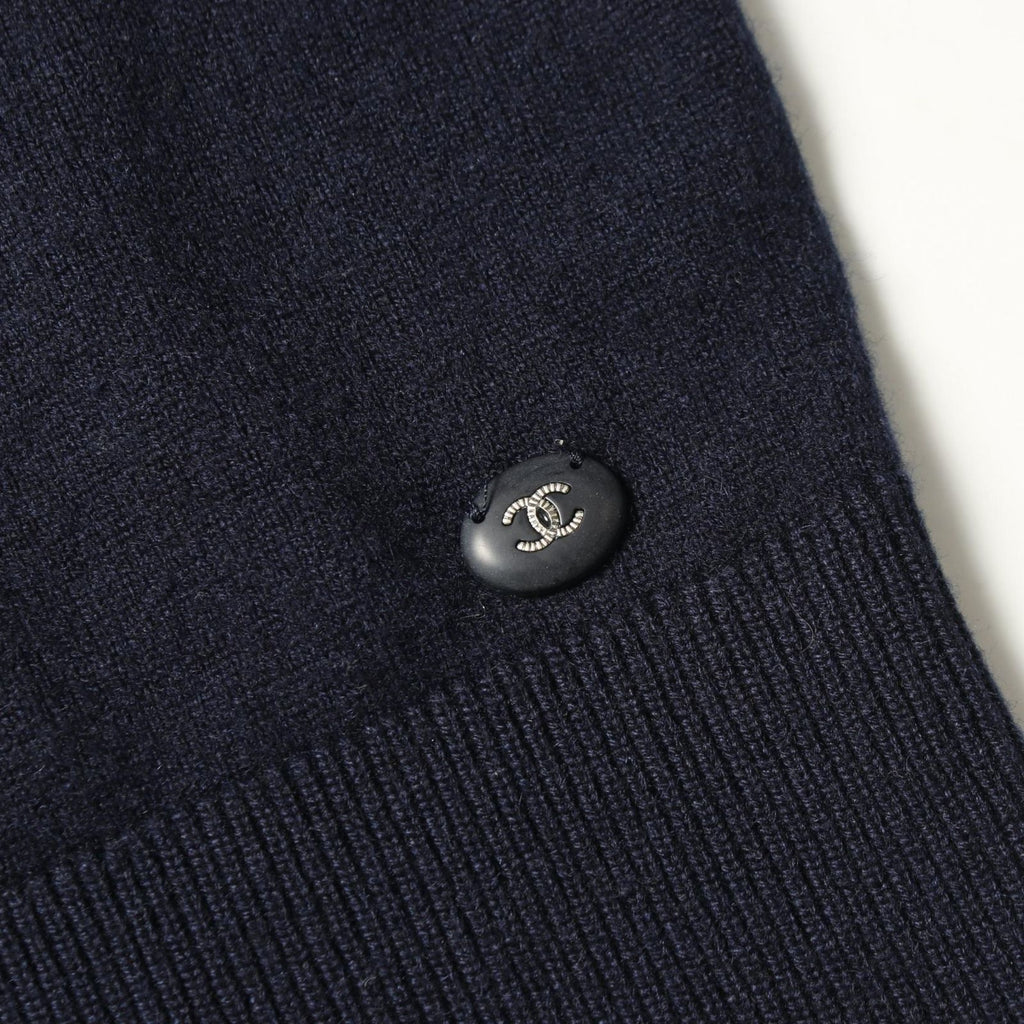 Chanel Knit Gabrielle Coco Cashmere Sweater Handbag — view 7