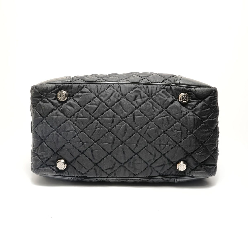 Chanel Handbag Paris New York Line Quilted — view 7