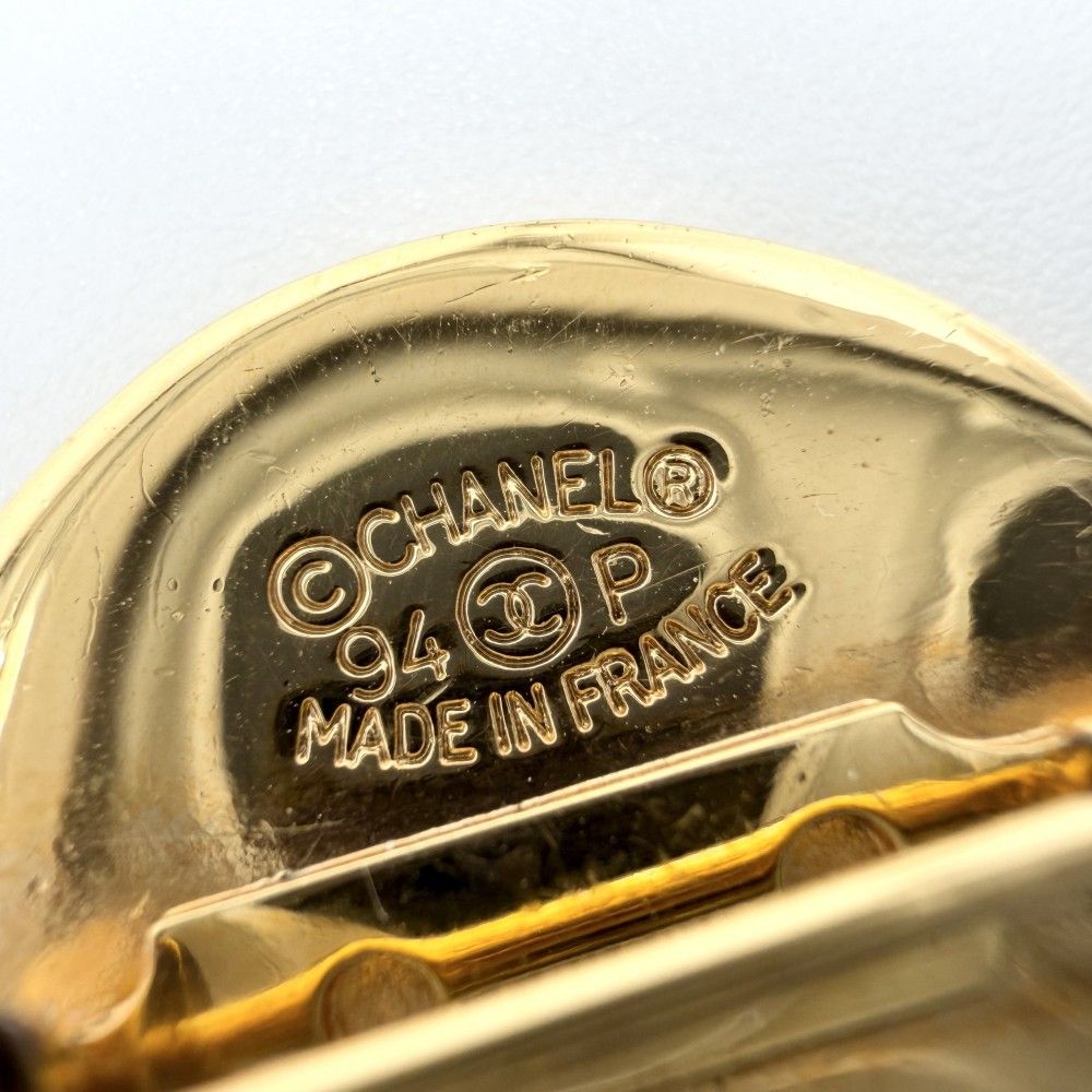 Chanel Brooch Quilted Bag Motif CC Logo Swing Vintage Gold Plated — view 4