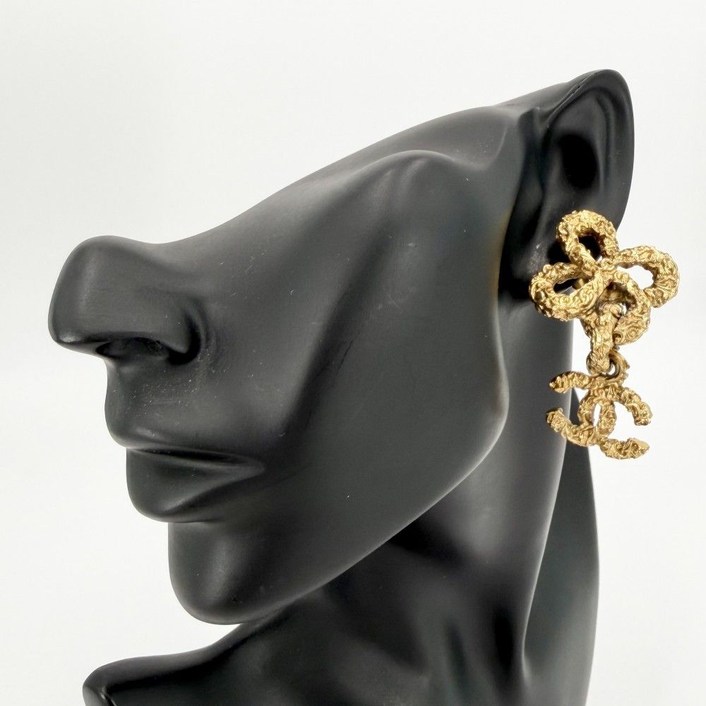 Chanel Earrings Magma Lava CC Logo Gold Plated — view 2