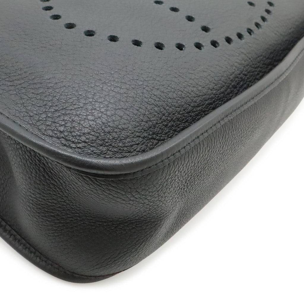 Hermes Evelyne I 1 GM Shoulder Bag Taurillon Clemence Black Gold — view 3