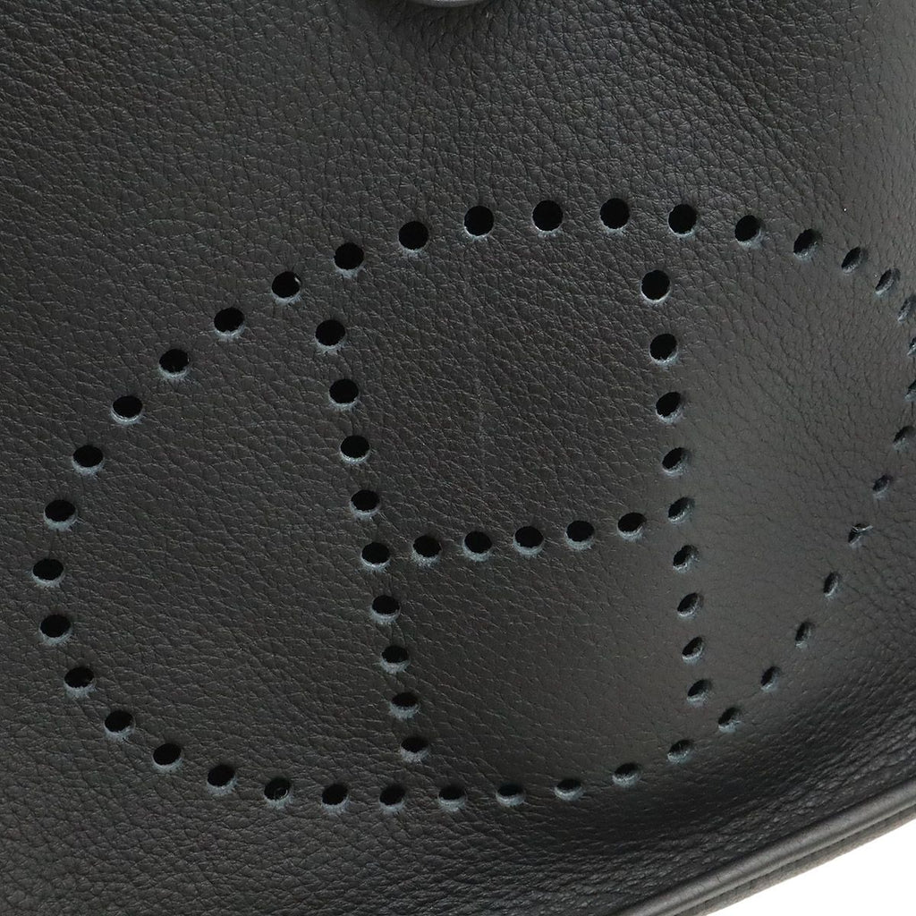 Hermes Evelyne I 1 GM Shoulder Bag Taurillon Clemence Black Gold — view 9