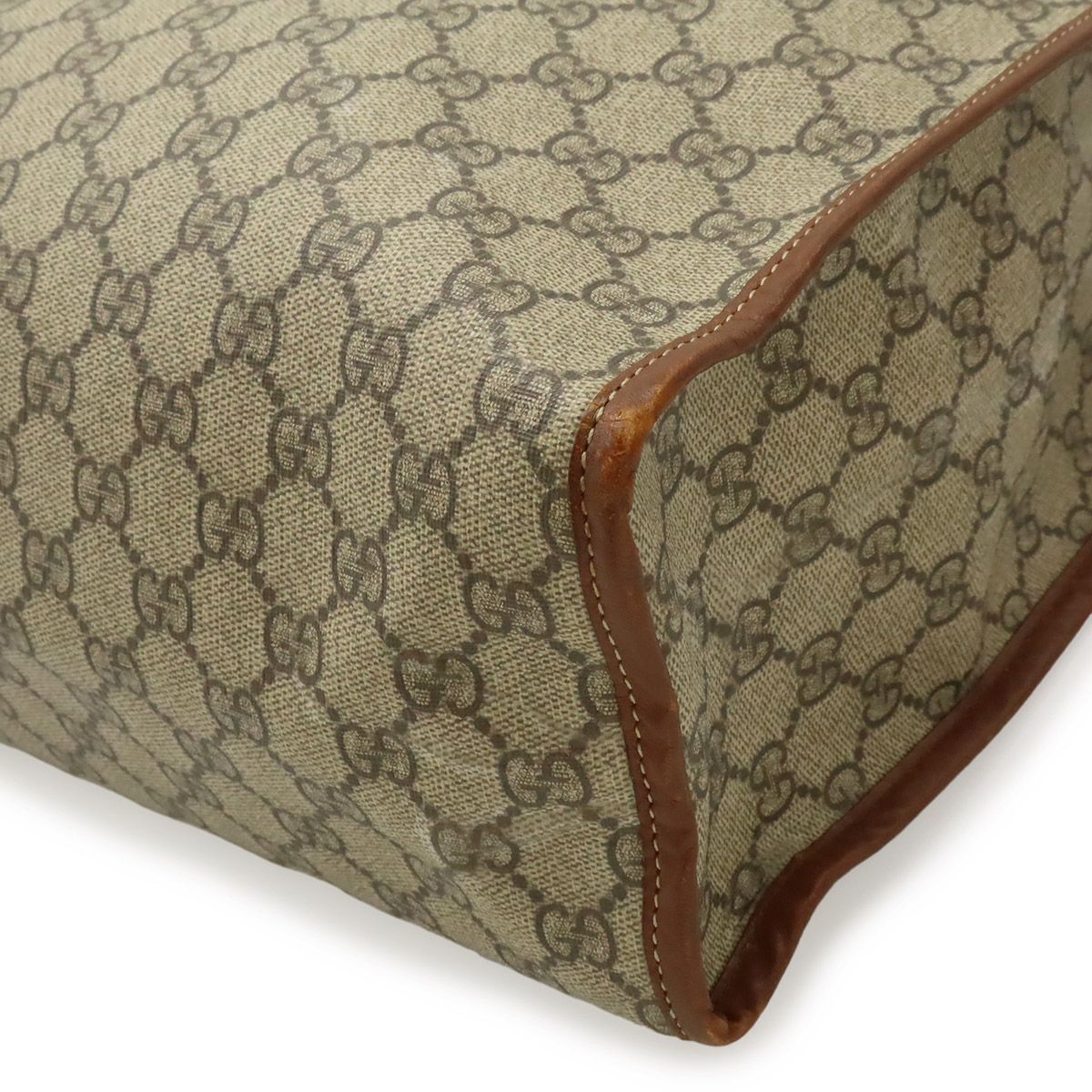 Gucci GG Supreme Tote Shoulder Bag Vertical Leather White Brown Gold — view 3