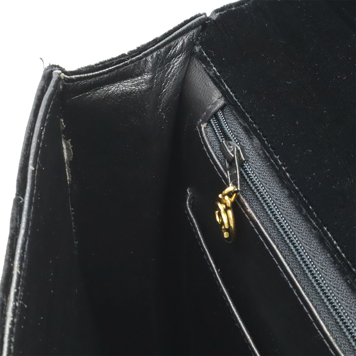 Chanel Quilted CC Logo Business Briefcase Handbag Velour Velvet Leather Black — view 7