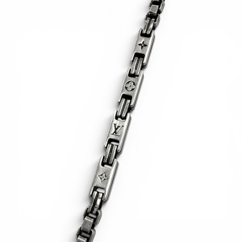 Louis Vuitton Chain Necklace LV Terra Silver — view 4