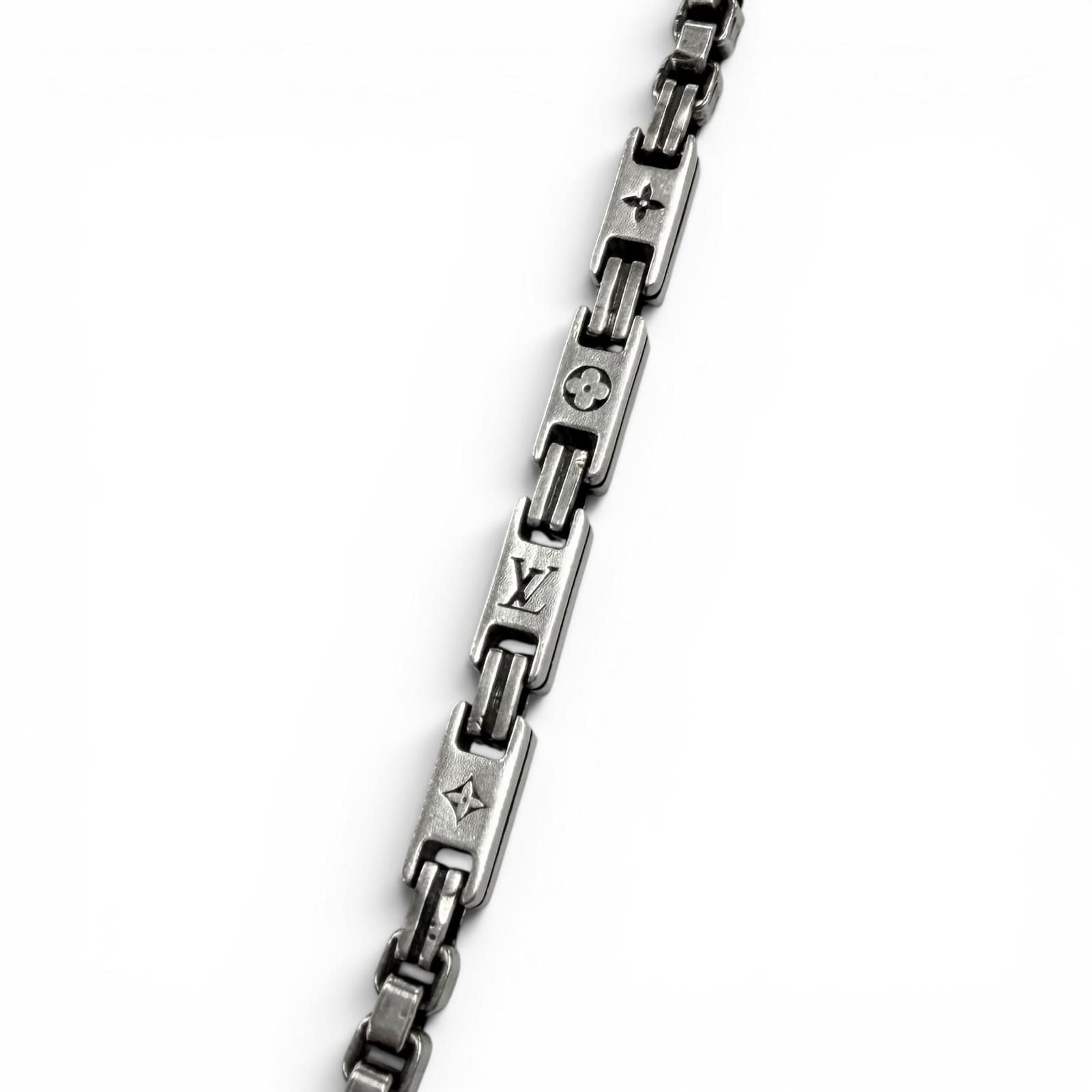 Louis Vuitton Chain Necklace LV Terra Silver — view 4