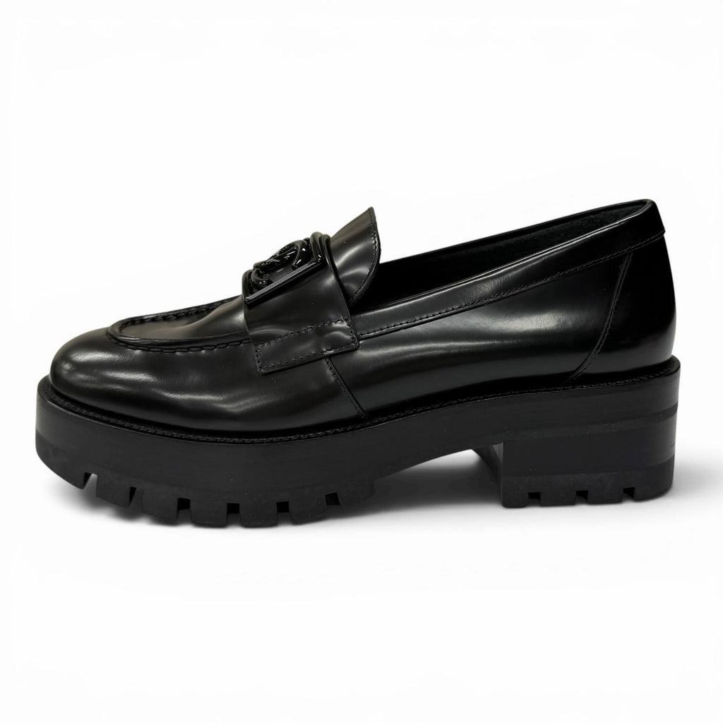 Chanel CC Logo Leather Loafers Shoes Black — view 4
