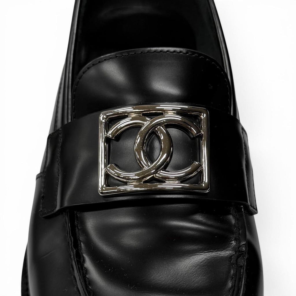 Chanel CC Logo Leather Loafers Shoes Black Silver — view 8