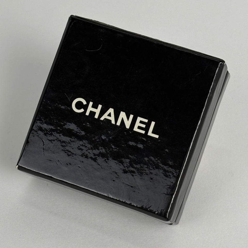 Chanel CC Logo Earrings Gold Plated — view 6