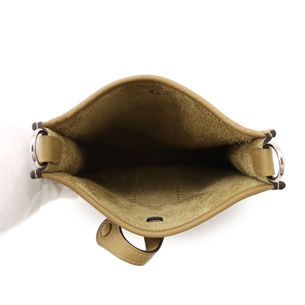 Hermes Shoulder Bag Evelyne TPM 111 cm Dune Silver Taurillon Clemence — view 4