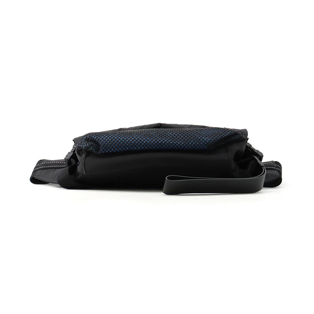 Bottega Veneta Belt Bag Mesh Nylon Black — view 4
