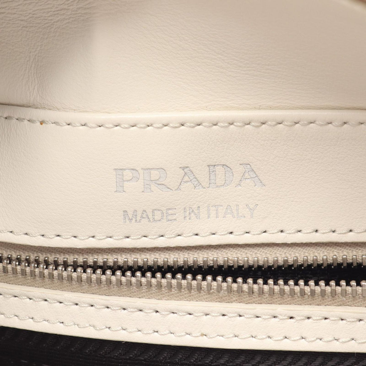 Prada Handbag Diagram 2-Way White Leather Chain — view 4