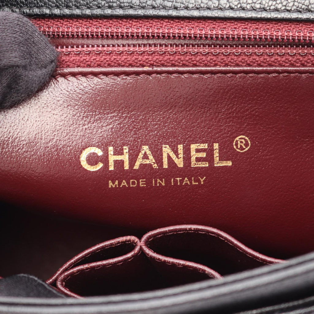 Chanel Shoulder Bag CC Logo Quilted Flap Black Leather Chain — view 4