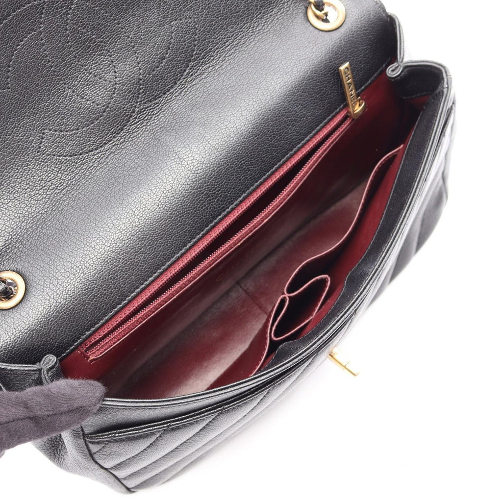Chanel Shoulder Bag CC Logo Quilted Flap Black Leather Chain — view 3