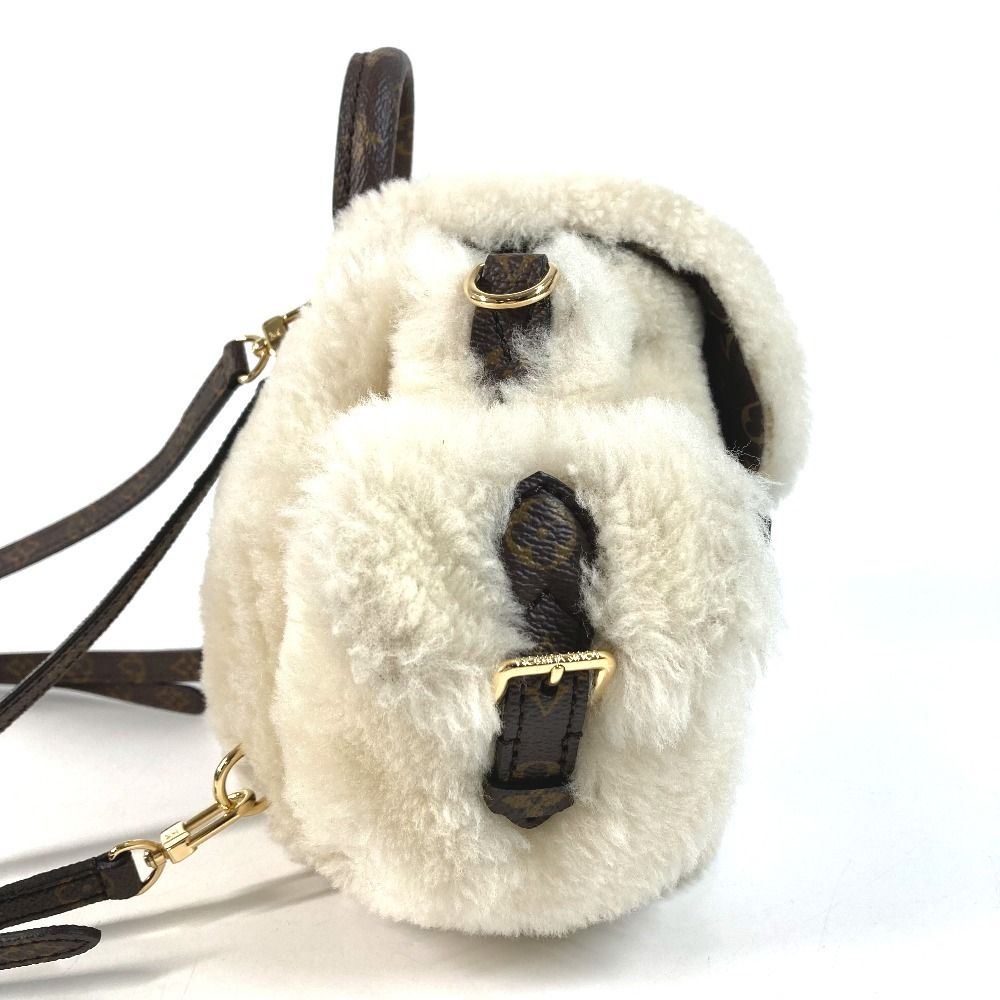 Louis Vuitton Sac Nano Teddy Backpack Shearling Cles Beige — view 4