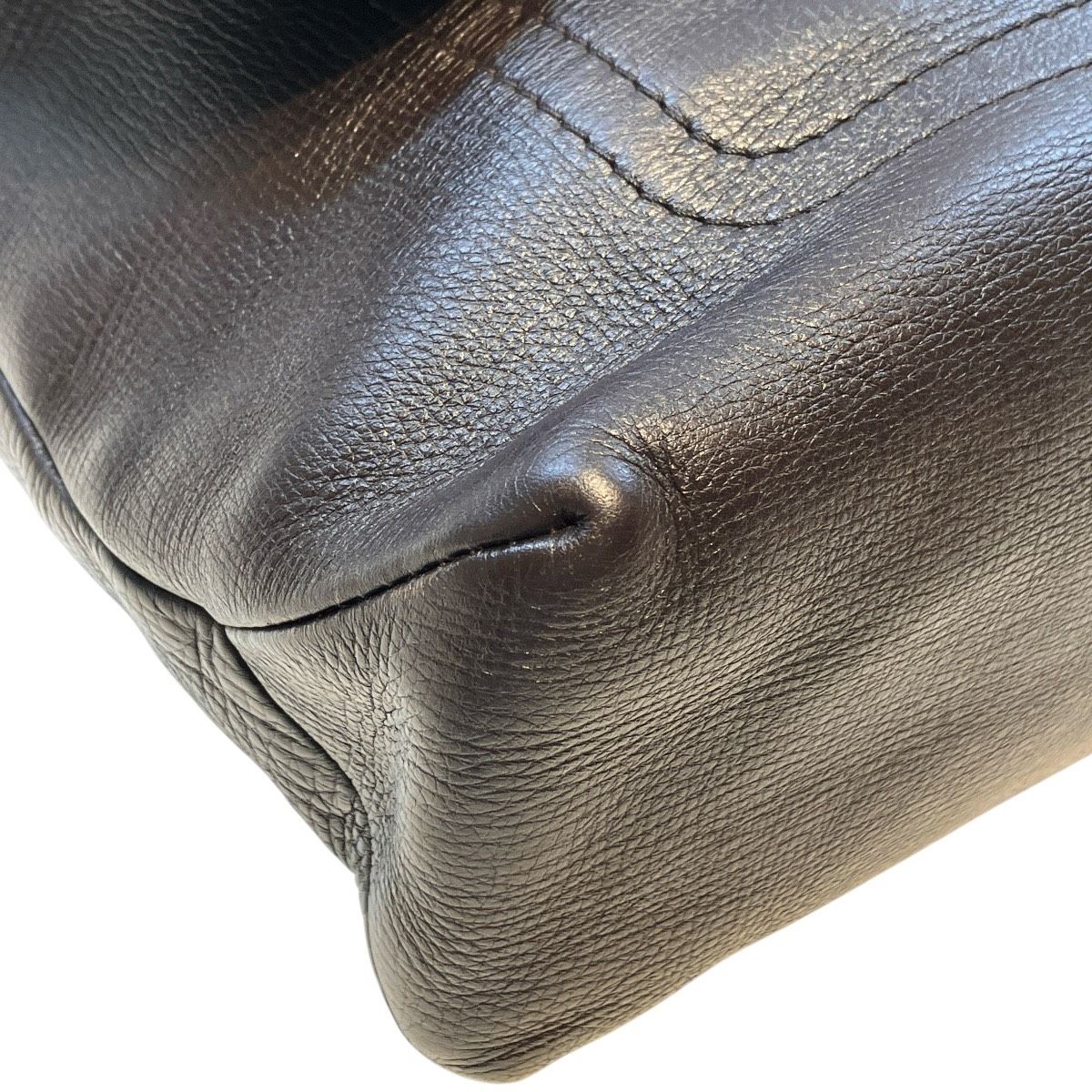 Louis Vuitton Omaha Utah Messenger Bag Leather — view 5