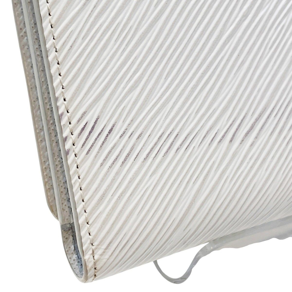 Louis Vuitton Portefeuille Twist Compact Epi Love Lock Trifold Wallet Leather — view 7