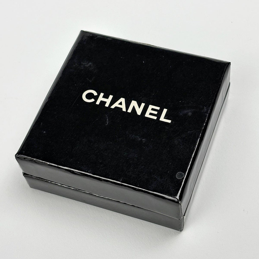 Chanel CC Logo Round Earrings Gold Plated — view 5