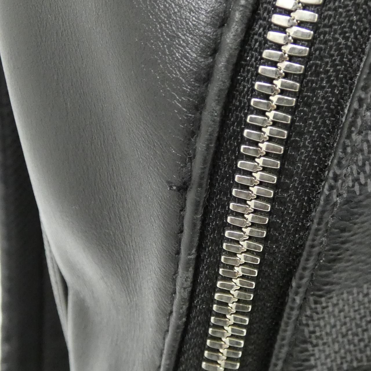 Louis Vuitton Damier Graphite Josh Backpack — view 8