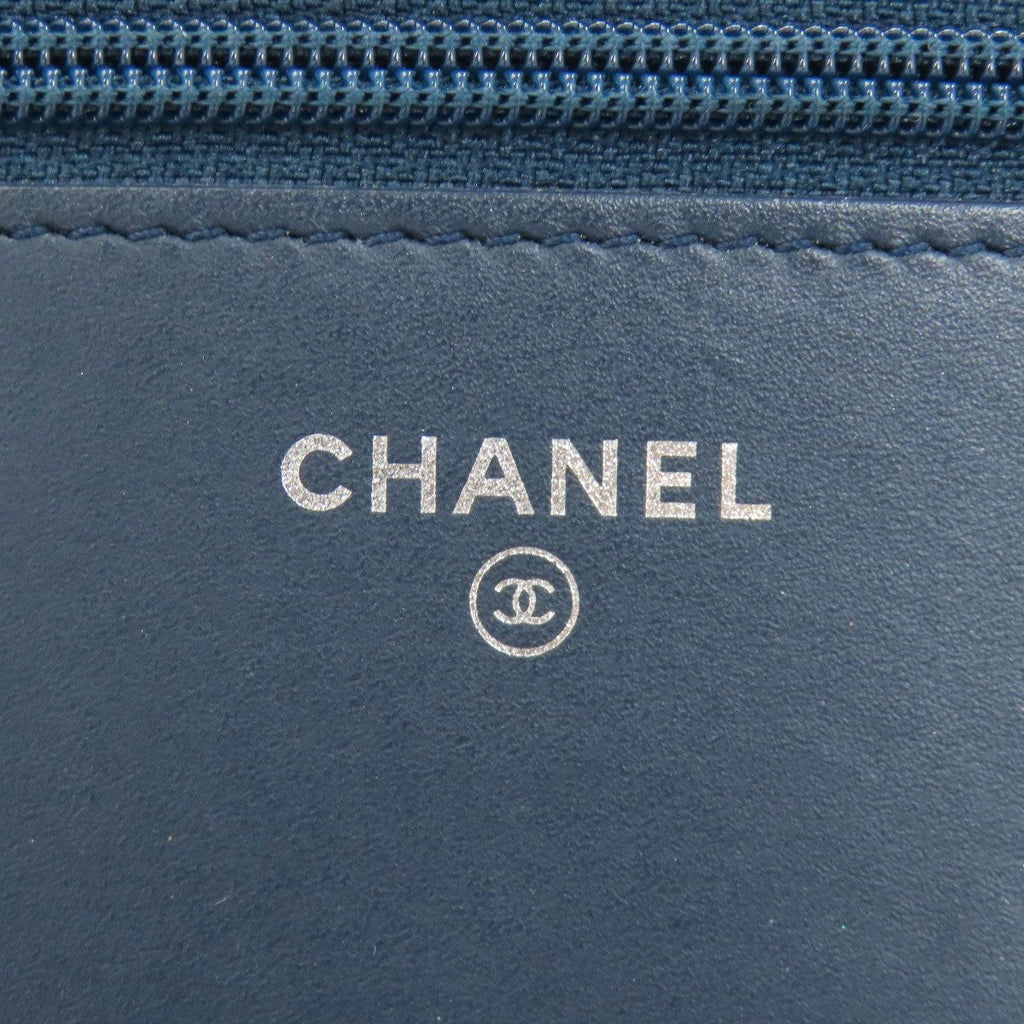 Chanel CC Logo Quilted Silver Wallet Lambskin — view 8