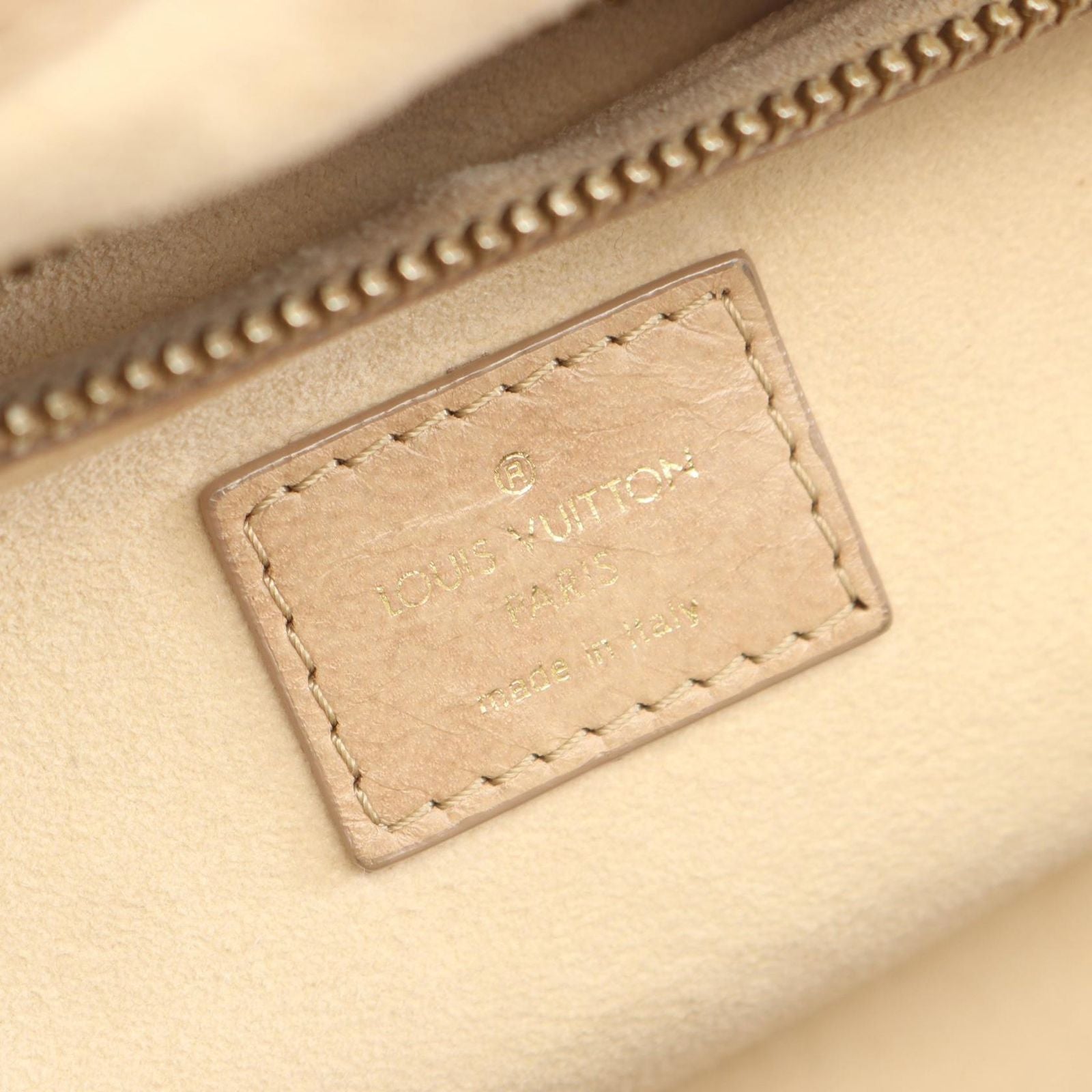 Louis Vuitton Shoulder Bag Stratus PM Beige Leather — view 4