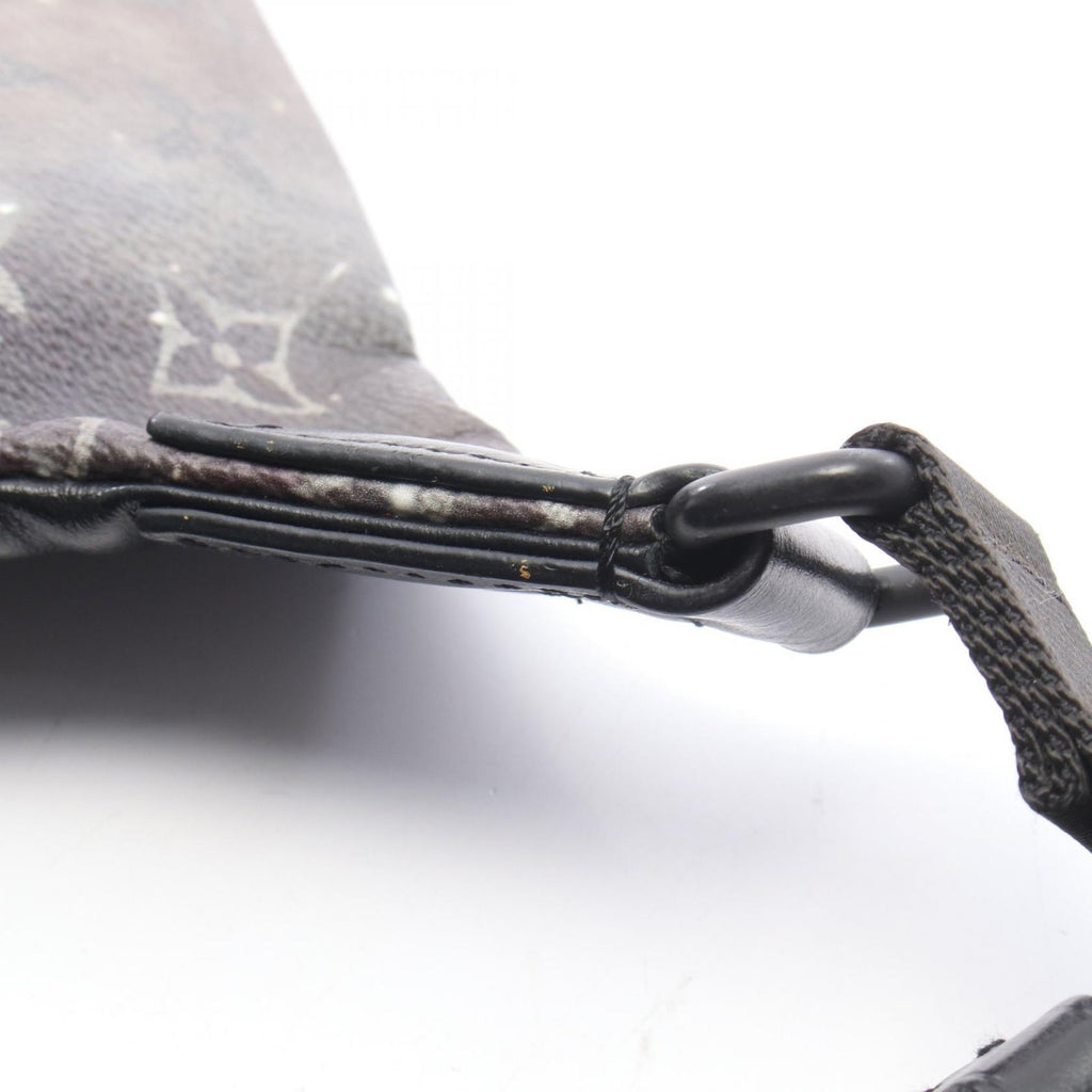 Louis Vuitton Waist Bag Discovery Canvas Leather — view 6