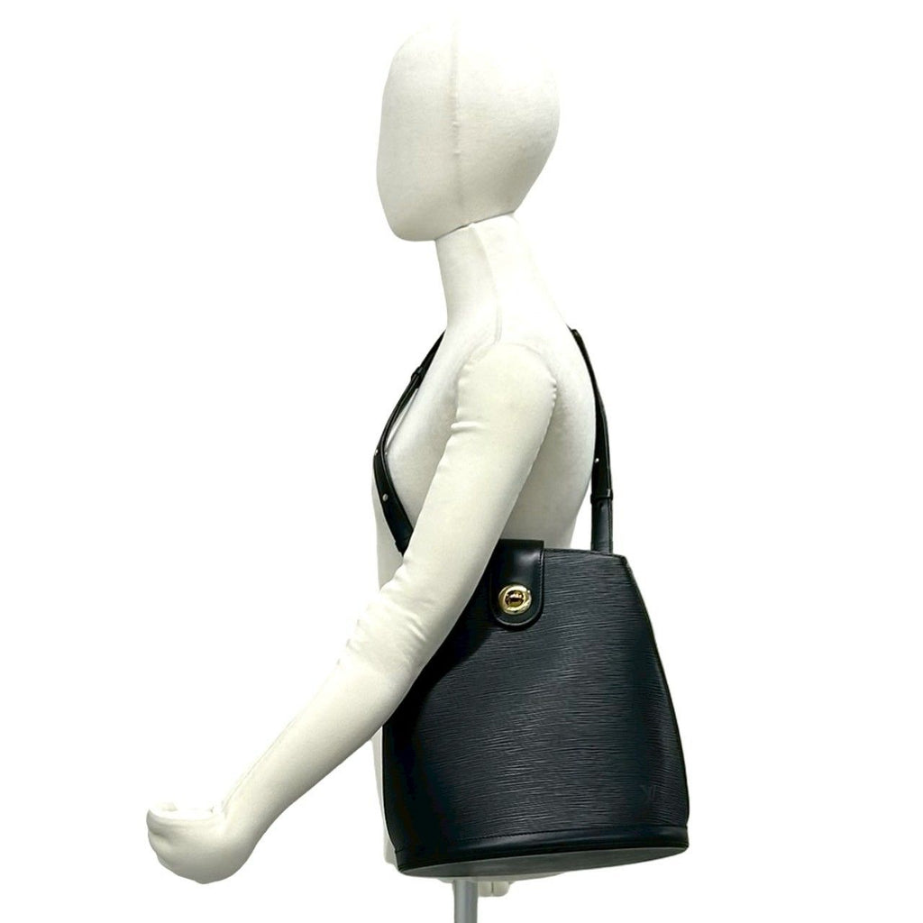 Louis Vuitton Vintage Cluny Epi Leather Shoulder Bag Crossbody Black Noir — view 2