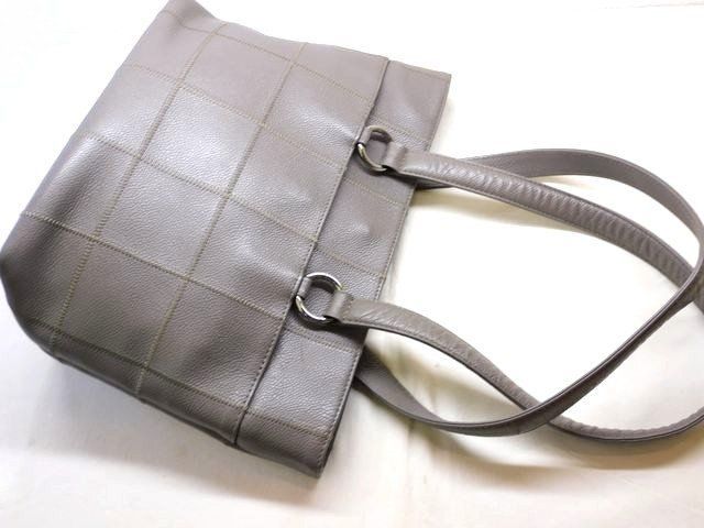 Chanel Choco Bar Stitch Tote Gray Caviar Leather Logo Silver — view 2