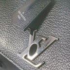 Louis Vuitton Lockme Mini 2-Way Handbag Noir — view 7