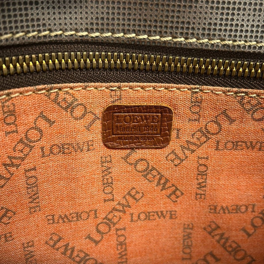 Loewe Shoulder Bag Dark Brown Amazona Embossed Leather — view 7
