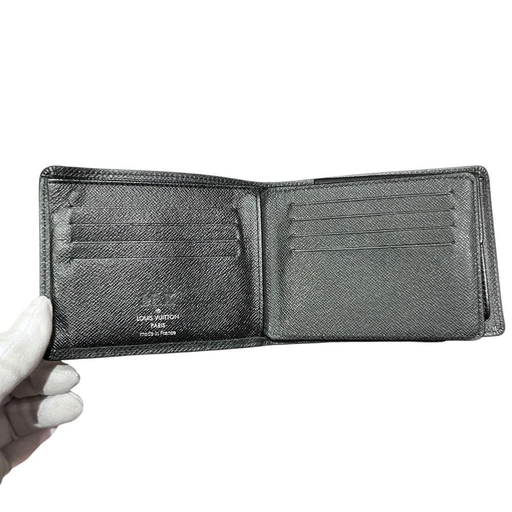 Louis Vuitton Portefeuille Florin Taiga Bifold Wallet Leather — view 3