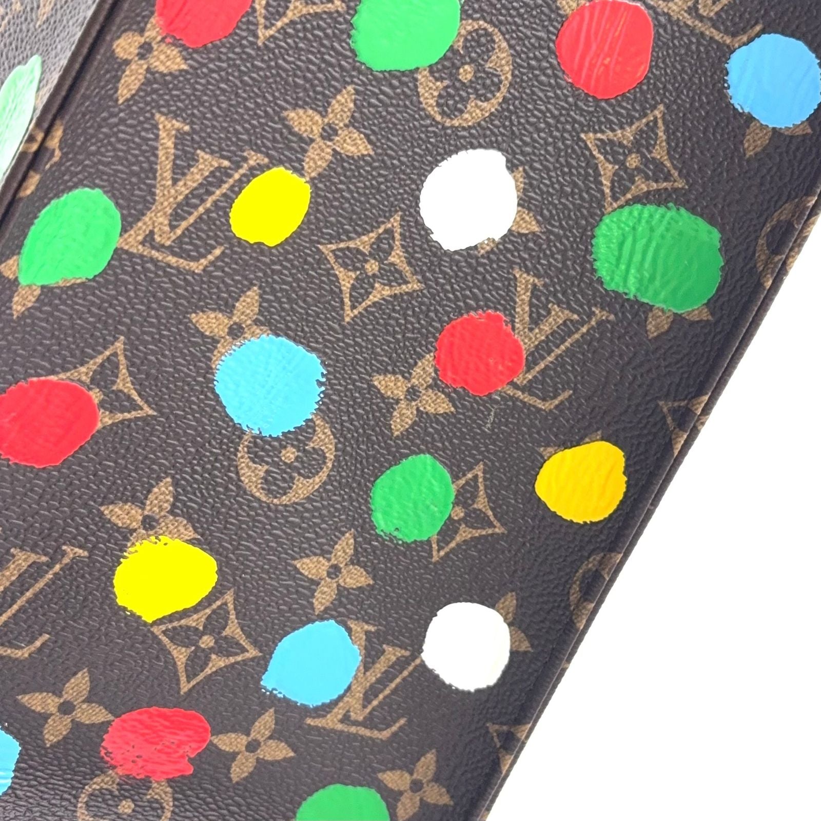 Louis Vuitton On The Go MM Monogram Yayoi Kusama Collaboration — view 7